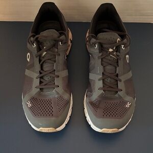 ON Clouds Running Dark Gray Athletic Sneakers